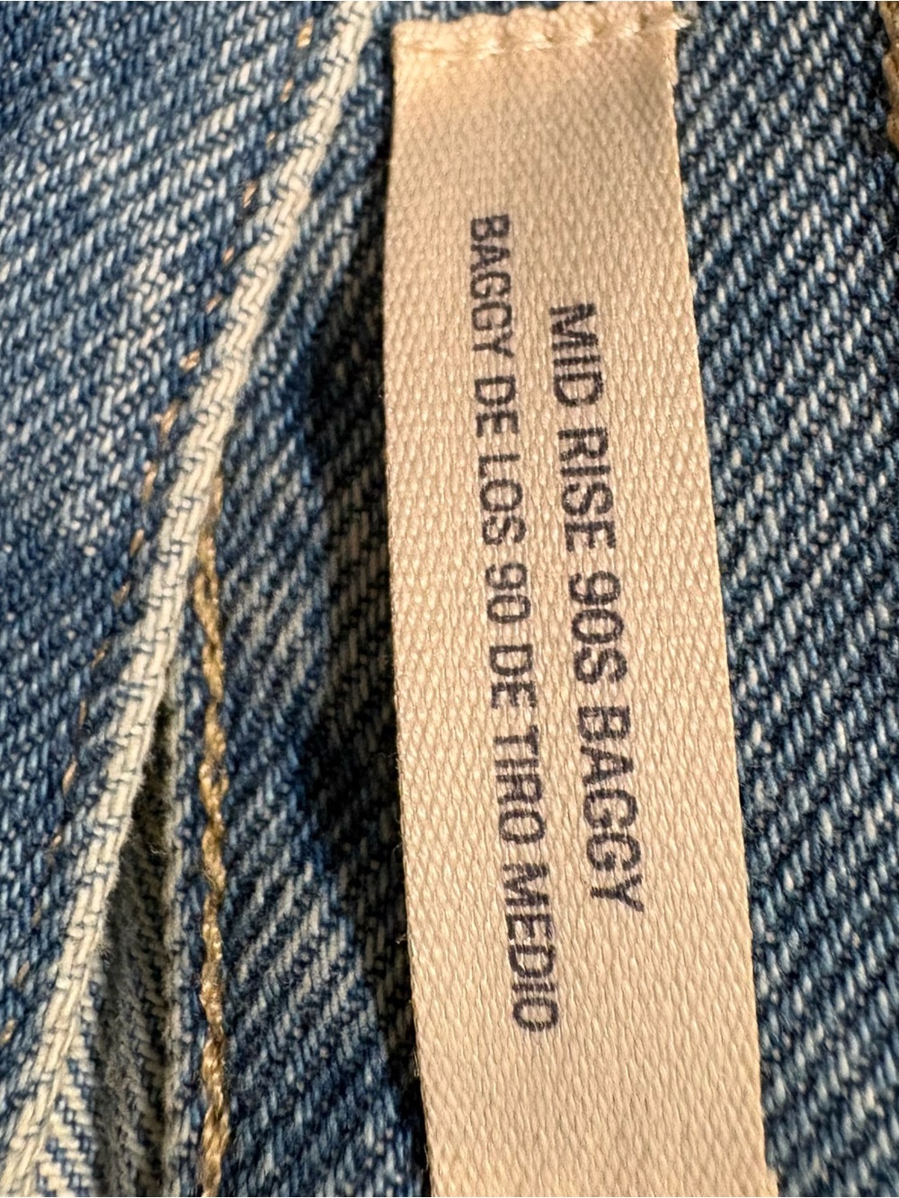 Universal Thread Light Wash Straight baggyLeg Jeans - Picture 8 of 8